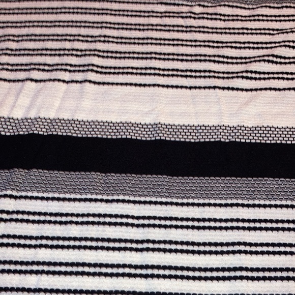 Lularoe Xs oversized short sleeve shirt - Picture 2 of 3